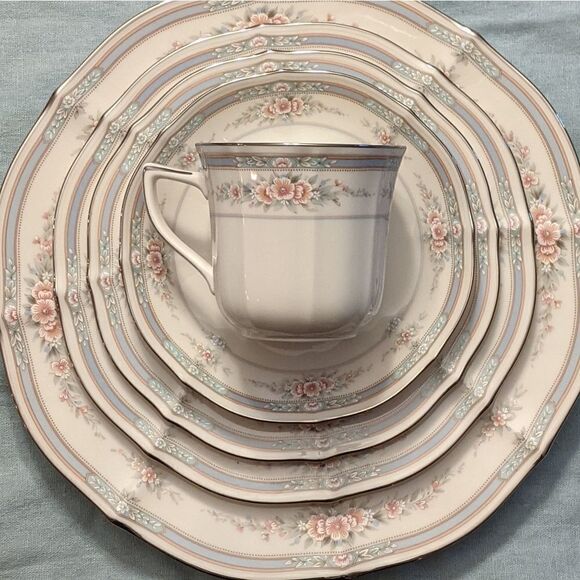 Vintage Noritake Rothschild china place setting - Picture 4 of 4